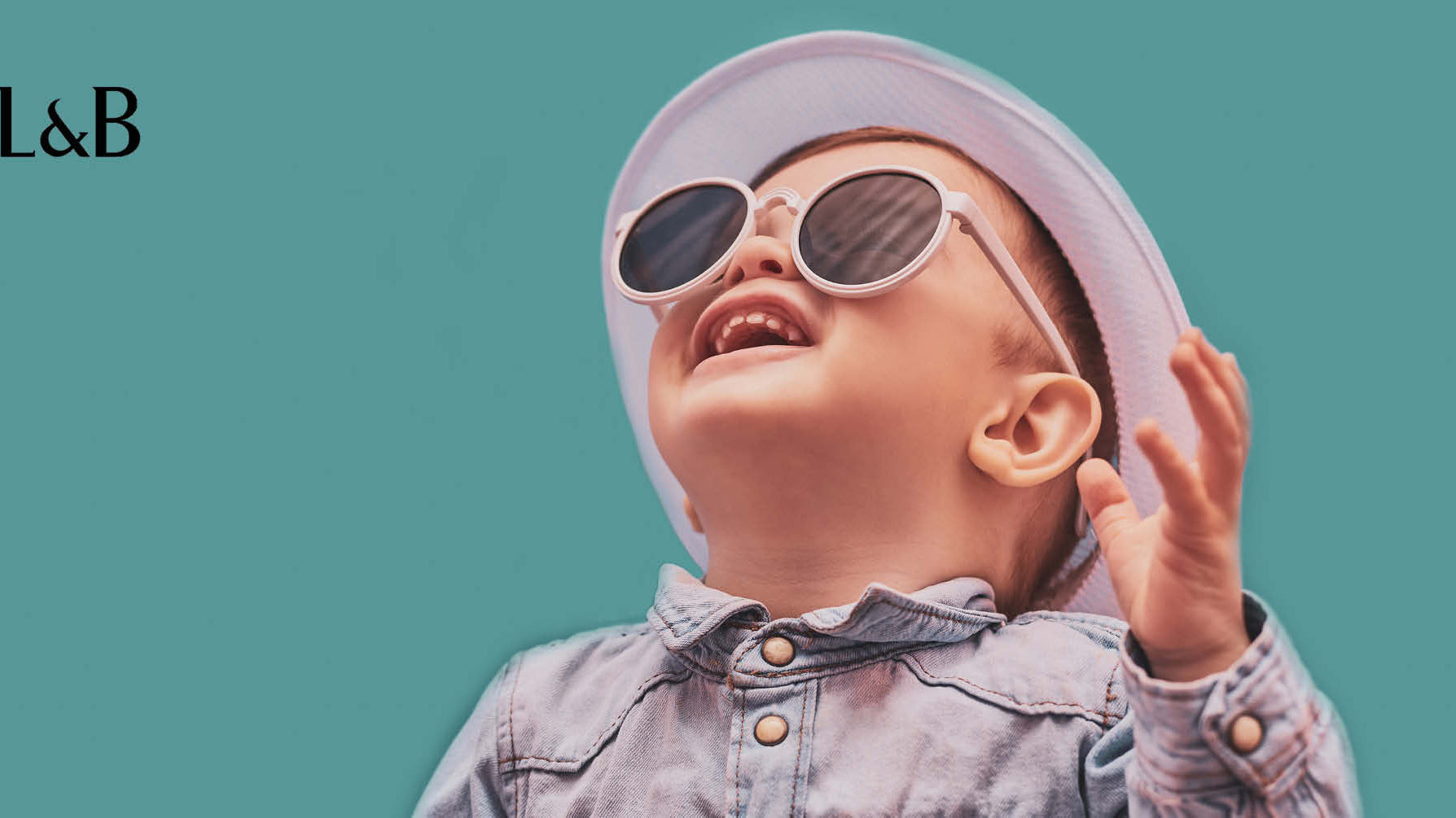 Come scegliere gli occhiali da sole per bambini e neonati?