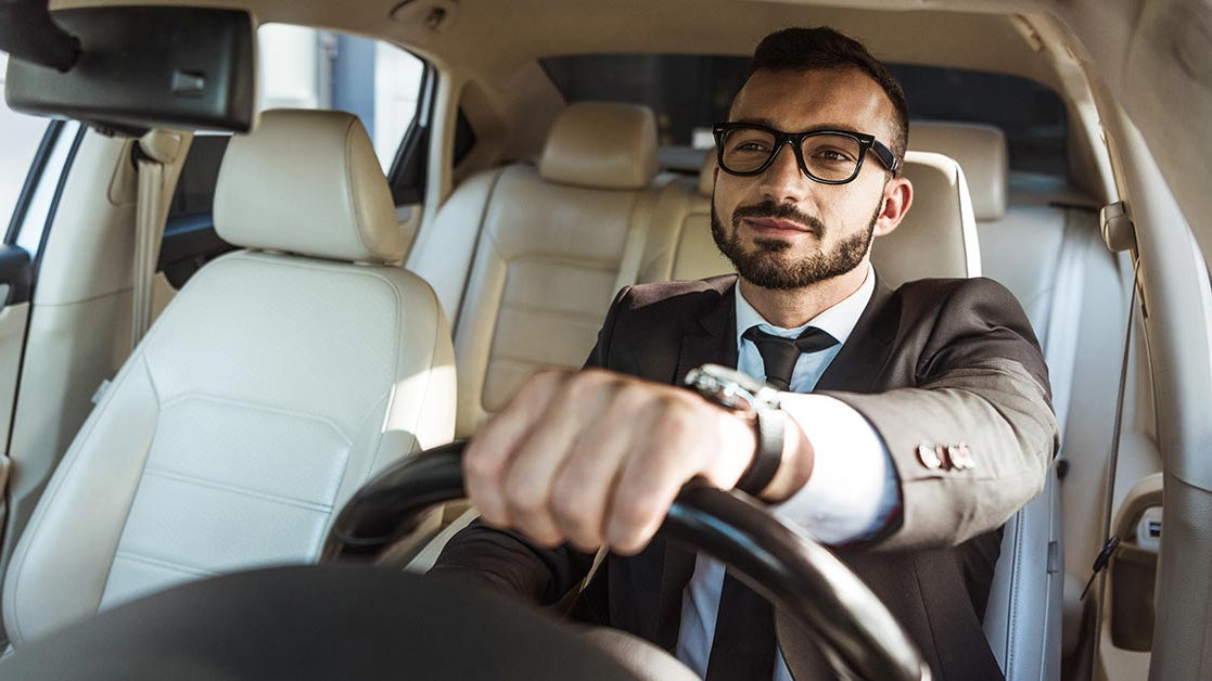 Lenti da sole graduate: evita i riflessi del sole alla guida