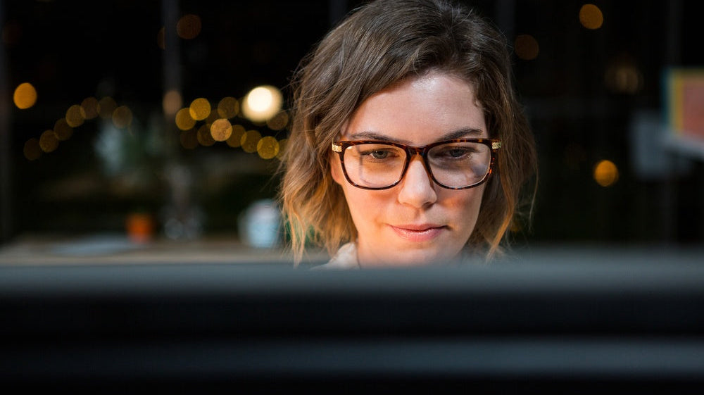 Occhiali protezione luce blu: indispensabili per il lavoro d'ufficio