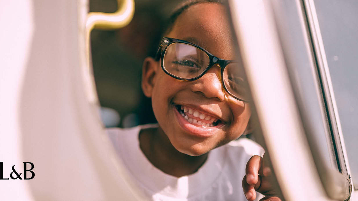 Spessore lenti da vista: da cosa dipende?