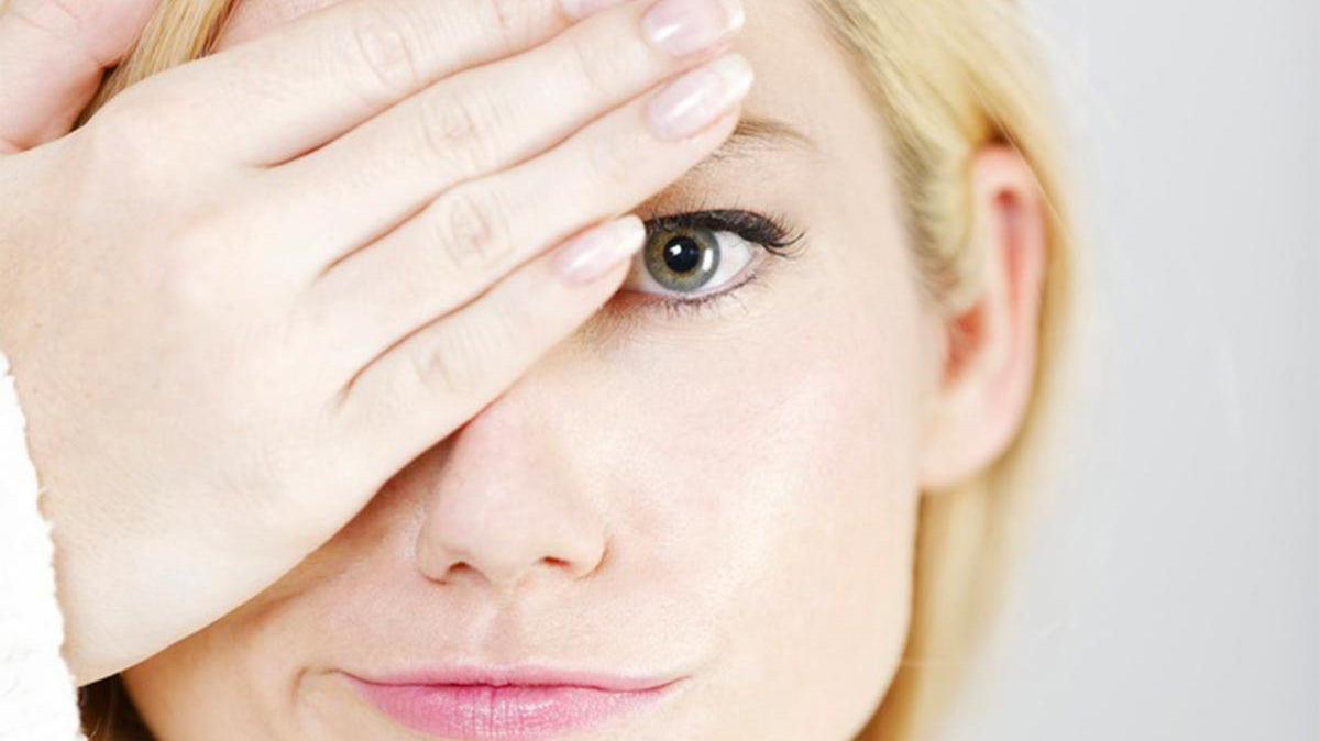 Vista annebbiata da un occhio? Non stare sulle spine, scopri perché!