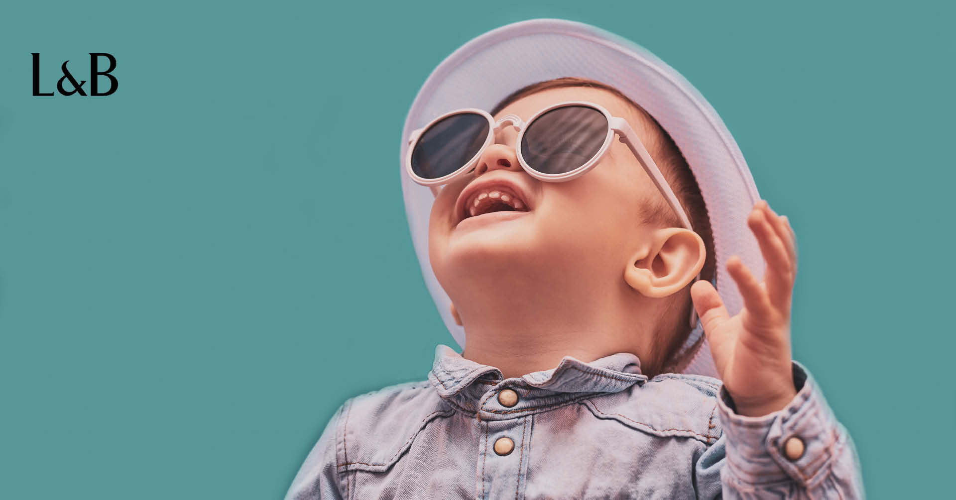 Come scegliere gli occhiali da sole per bambini e neonati?