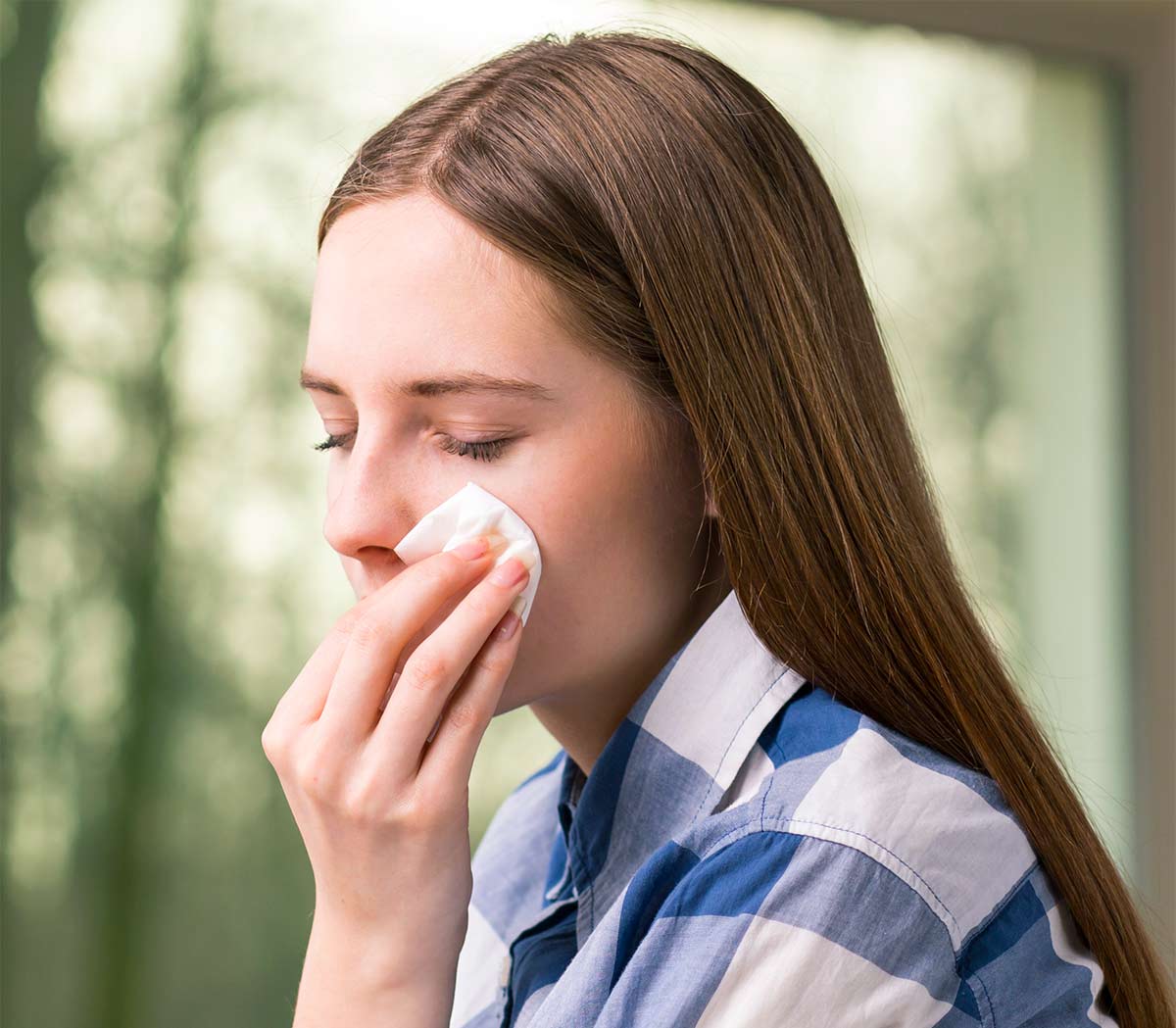 Occhio rosso, bruciore e prurito: congiuntivite virale o batterica?