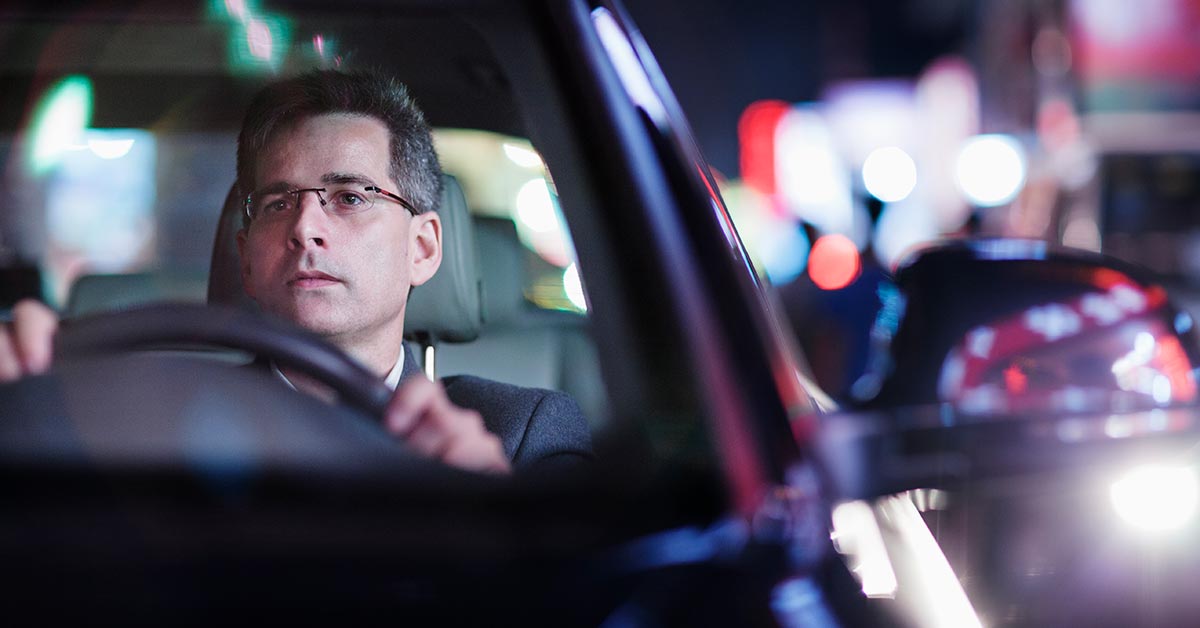 Riduci l'affaticamento con gli occhiali per la guida notturna